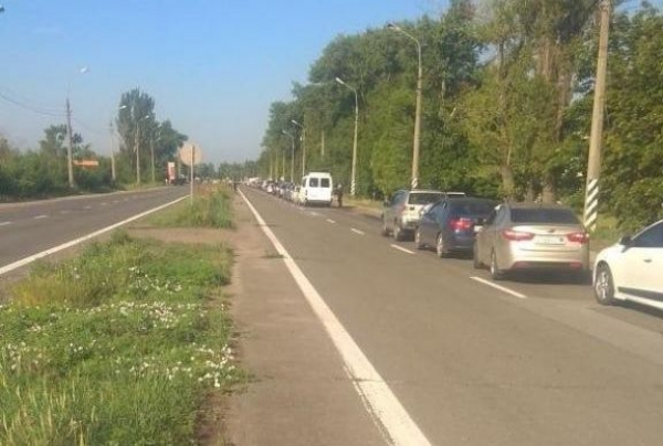 Террор на КПП «Еленовка» – пересечь линию разграничения удается не всем